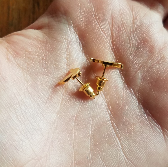 NWOT Gold Hummingbird Studs - Picture 7 of 7